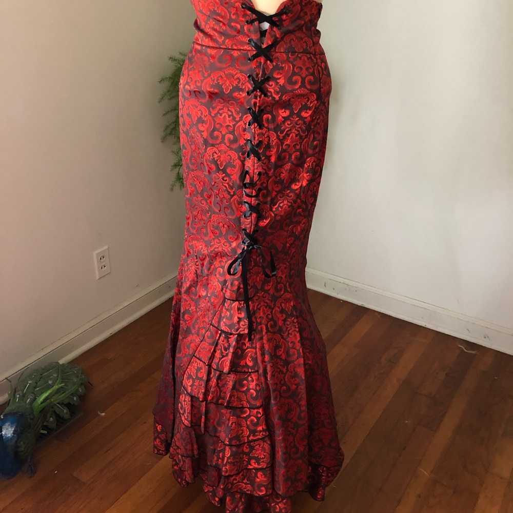 Gothic Steampunk red and black long skirt - Picture 2 of 3